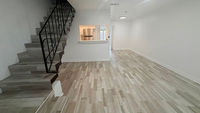 Building Photo - 22684 Minona Dr