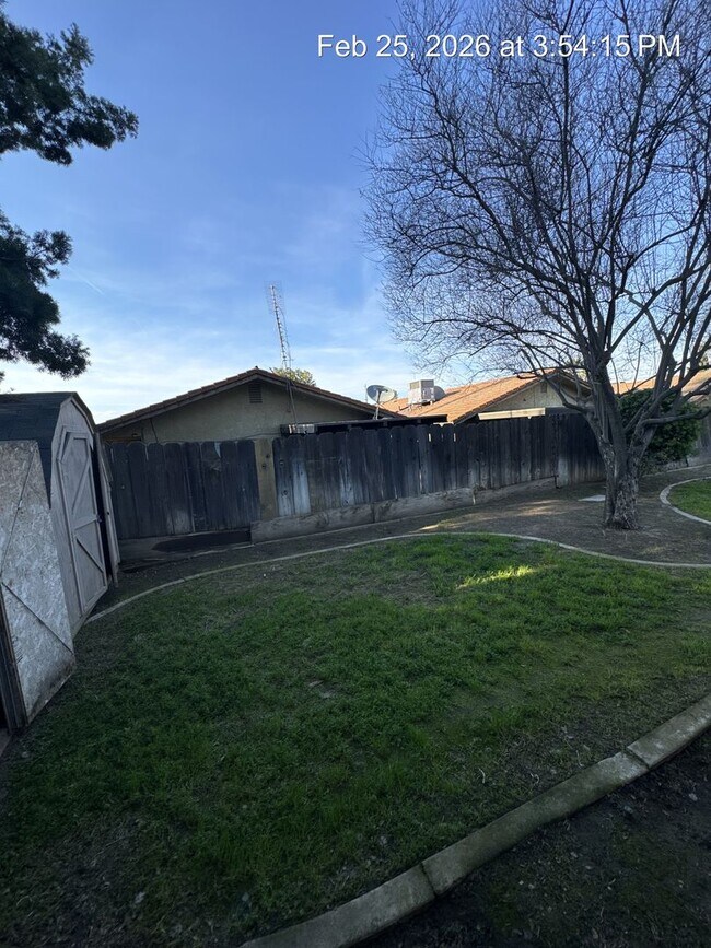 Building Photo - South West Visalia Coming Soon!