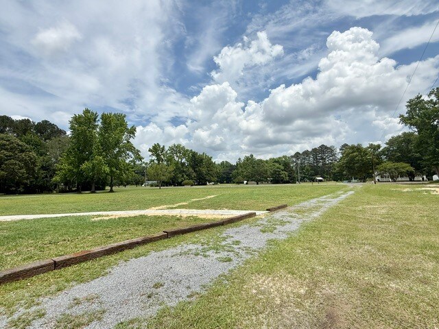 Building Photo - 2729 State Rd S-21-712