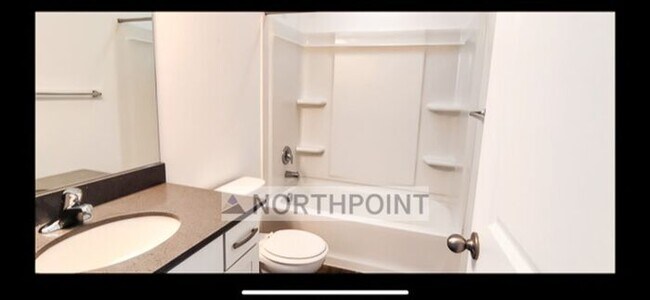 Building Photo - Beautiful 3BR 2BA Home w/ Quartz Kitchen and Garage in Herriman! Amazing Price!!!