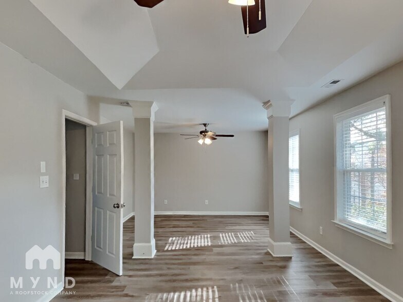 Building Photo - 5400 Alafia Ct