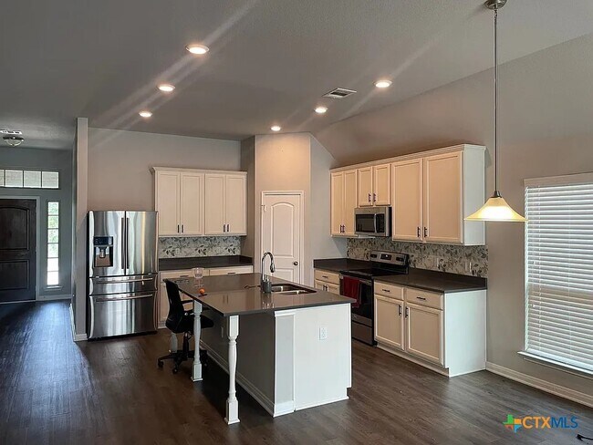 Building Photo - 5317 Othello Dr