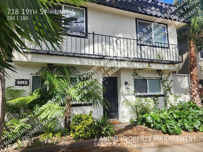 Building Photo - 718 19th St