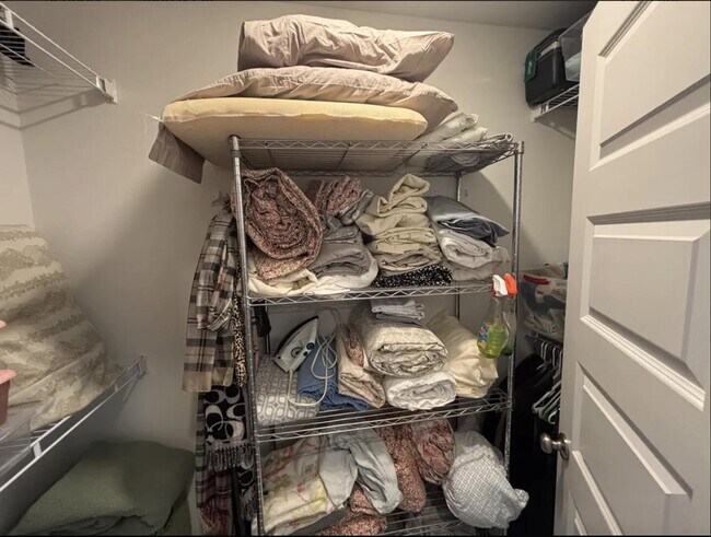 Building Photo - 58 Sandhill Ct