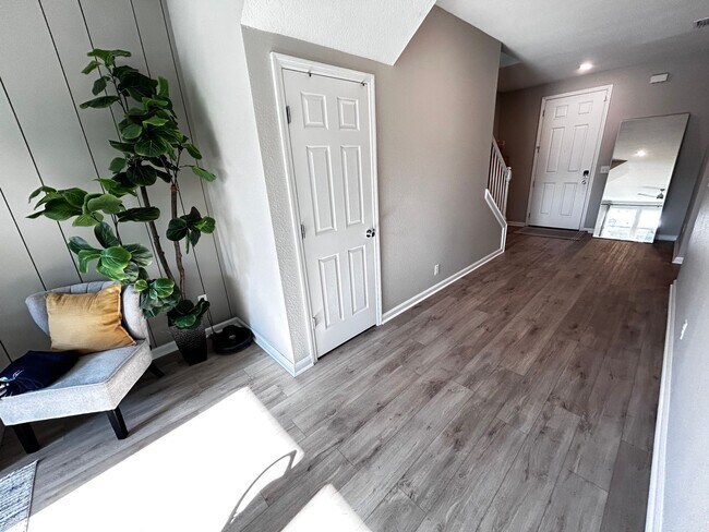 Building Photo - ? Immaculate 4 Bedroom, 3 Bath Home in Sto...