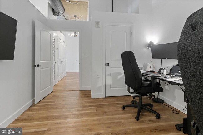 Building Photo - 113 N Bread St