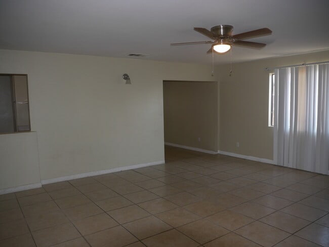 Building Photo - Fully Remodeled 4-Bedroom Home for Rent – Move-In Ready