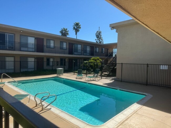 Building Photo - 7414 Mesa College Dr