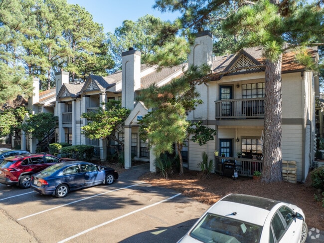 Building Photo - Trace Apts.