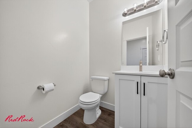 Building Photo - Stunning 4 Bedroom, 3 Bathroom Home in Beautiful Desert Terrace Community