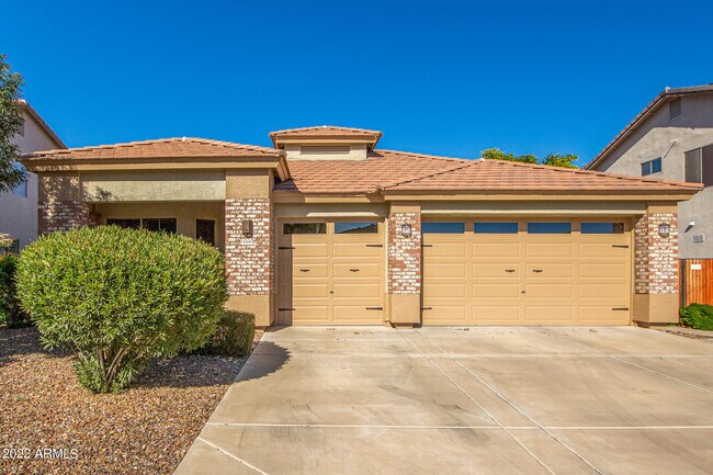 Building Photo - 14440 W Redfield Rd