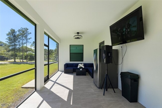 Building Photo - 2330 4th Ave SE