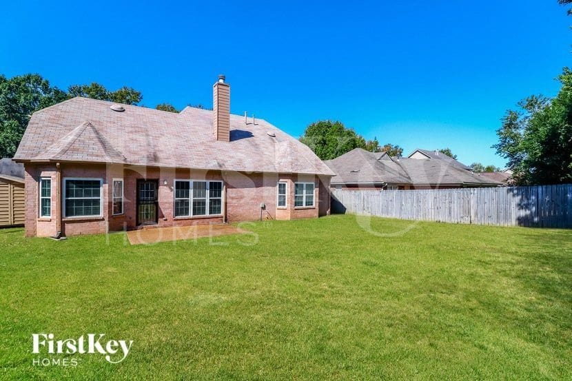 Building Photo - 5380 Milton Ridge Dr