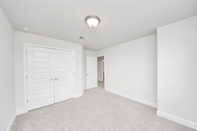 Building Photo - 448 Long Beach Bay Dr