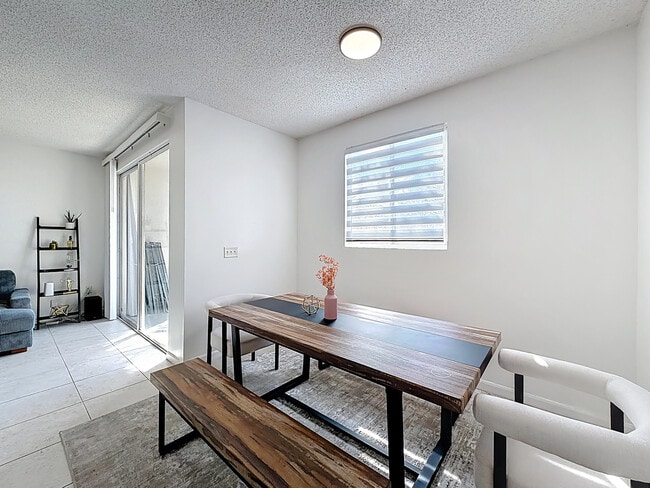 Building Photo - 4702 NW 59th Manor