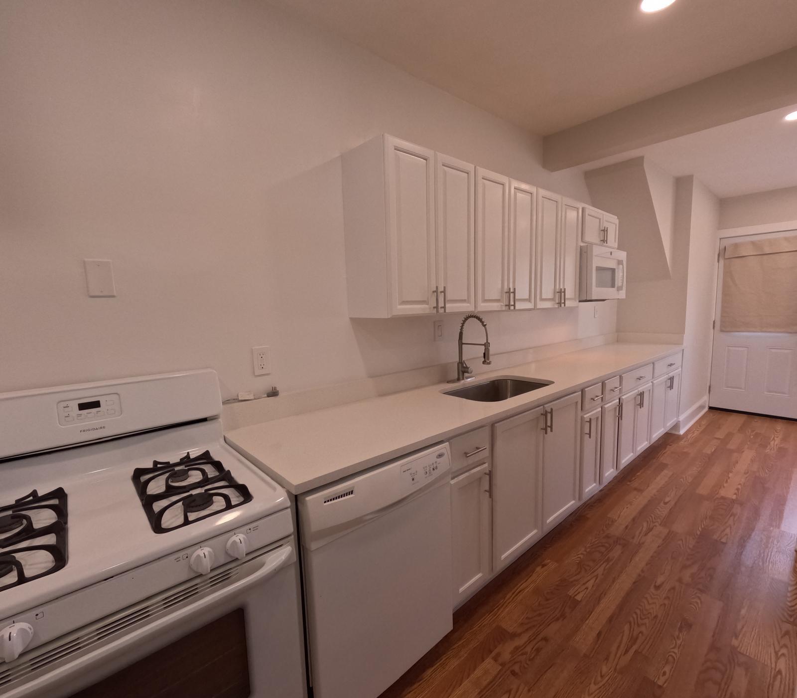 Building Photo - 4317 River Rd NW