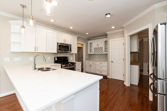 Building Photo - Meticulous Four Bedroom Dream Home!