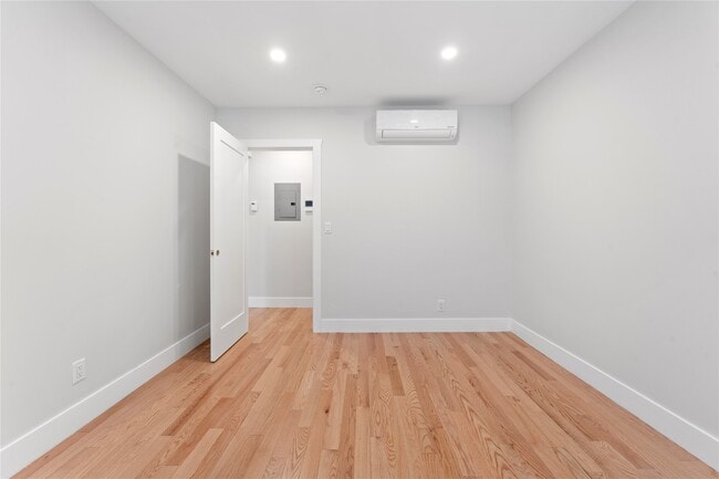 Building Photo - 46 North St