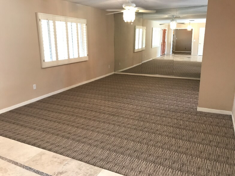 Building Photo - 12018 N Hayden Rd