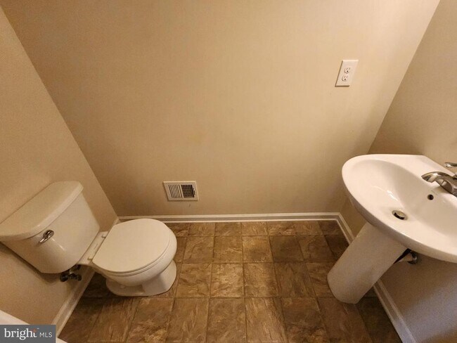 Building Photo - 104 Oflannery Ct