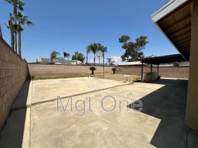Building Photo - 23672 Suncrest Ave