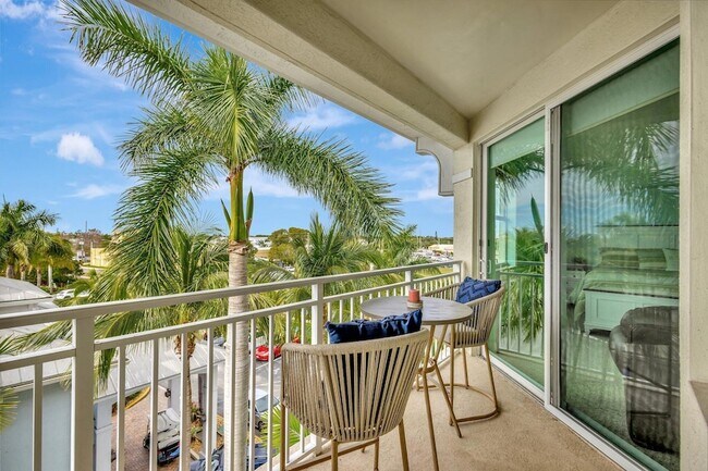 Building Photo - 975 NW Flagler Ave