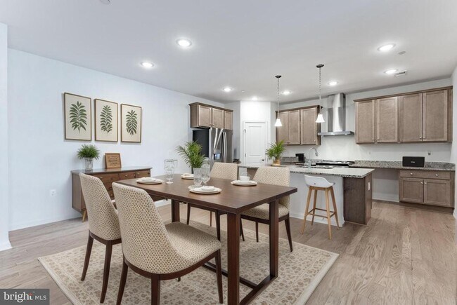 Building Photo - 3700 Havertill Ln