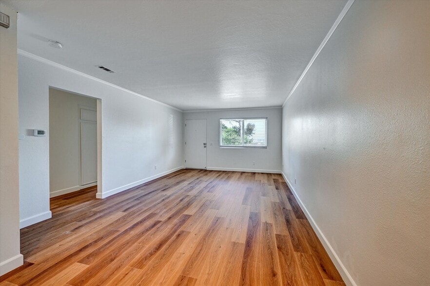Building Photo - 1738 Hanford Dr