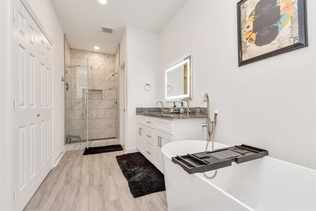 Building Photo - 4506 Aledo St