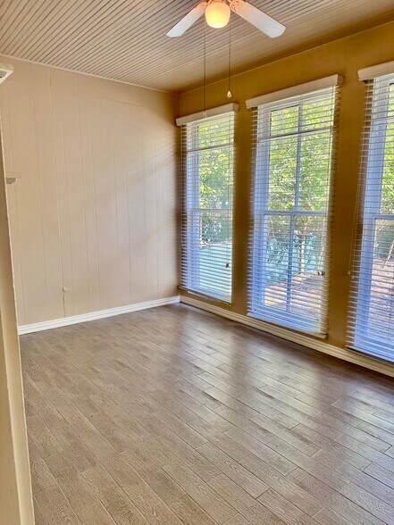 Study/Office/Sunroom - 510 Elmwood Drive