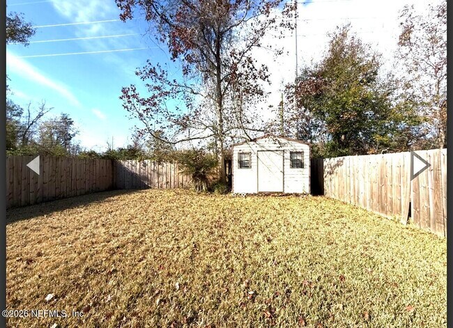 Building Photo - 6874 Playpark Trail W