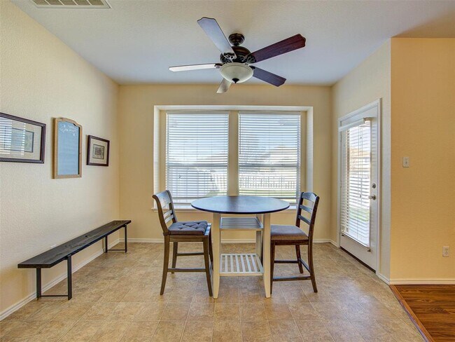 Building Photo - 120 Gila Cliff Dr