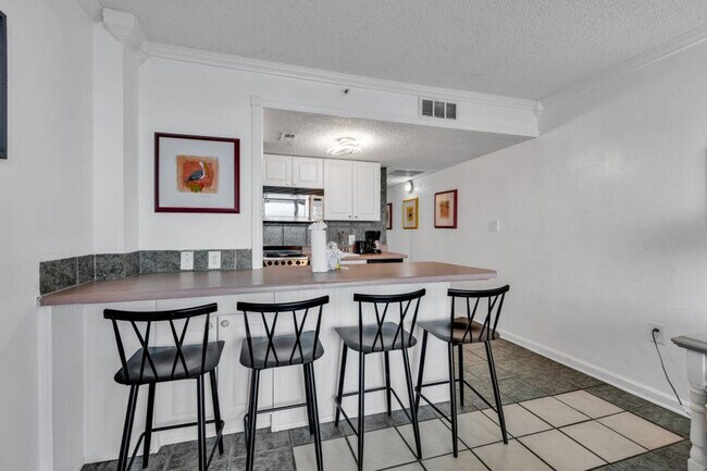 Building Photo - 2310 N Ocean Blvd
