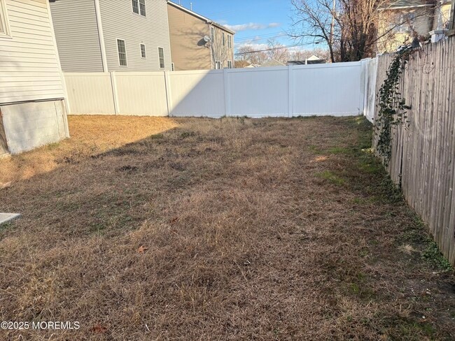 Building Photo - 276 Linden Ave