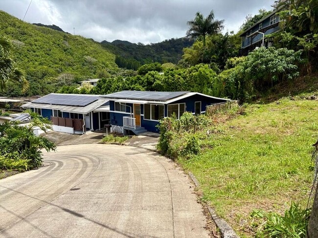 Building Photo - 3634 Halekipa Pl