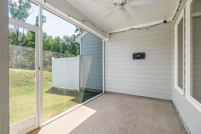 Building Photo - 75 Balfour Run