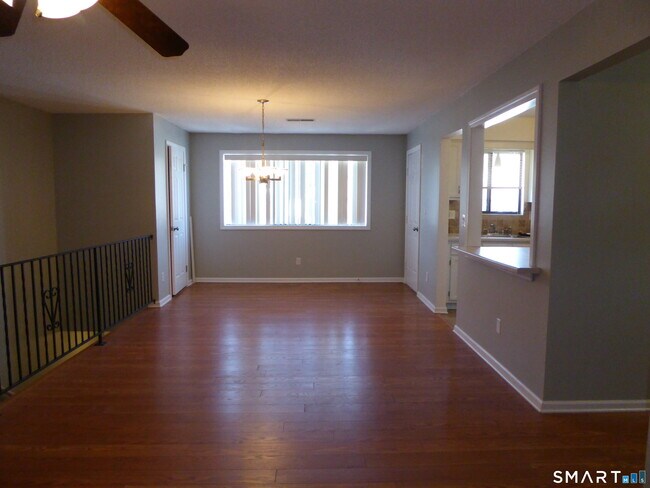 Building Photo - 140 Thompson St