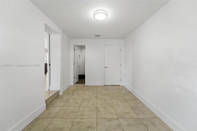 Building Photo - 570 NW 49th St