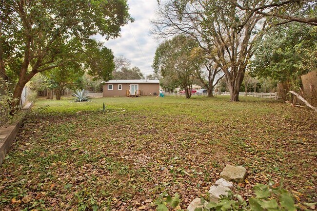 Building Photo - 410 Primrose St
