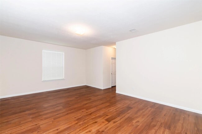 Building Photo - 6274 Brenwood Cir