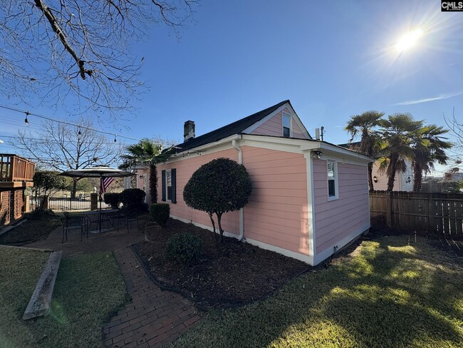 Building Photo - 1625 Gadsden St