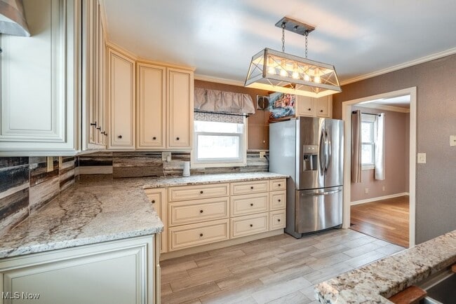 Building Photo - 301 Bogart Rd