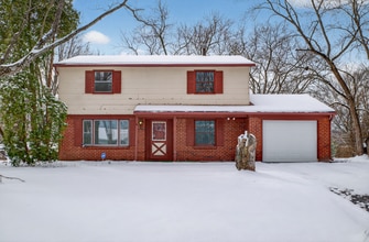 Building Photo - 2007 W 75th Pl