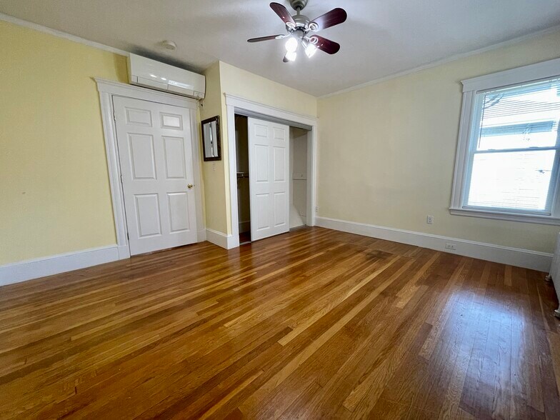 Building Photo - 15 Westbourne Rd