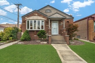 Building Photo - 5446 S Oak Park Ave