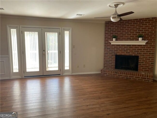 Building Photo - 2185 Palmyra Dr