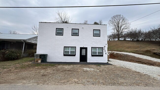 Building Photo - 254 Third St