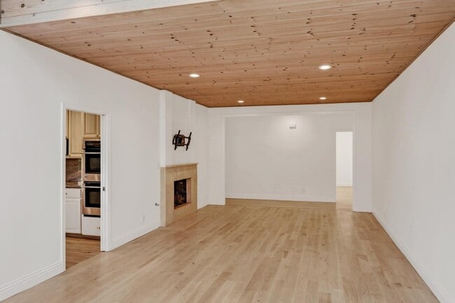 Building Photo - 860 Monte Rosa Dr