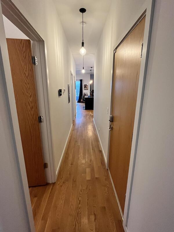 Building Photo - 1637 W Grand Ave