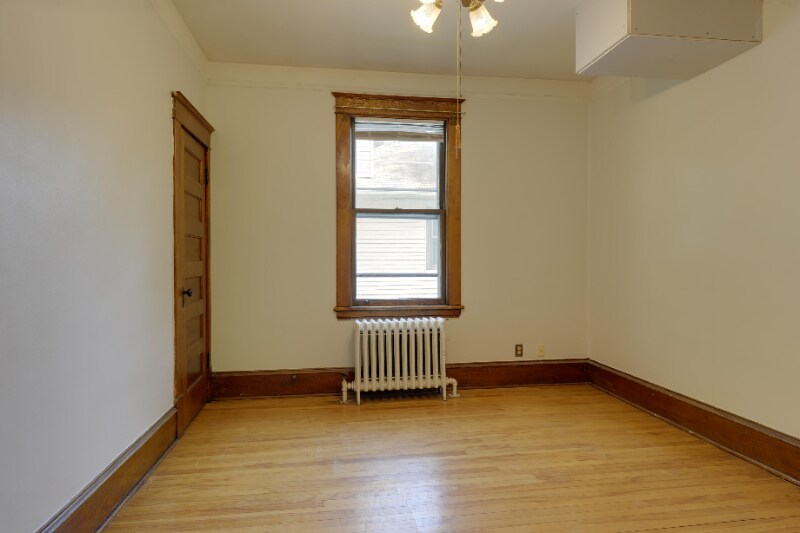 Building Photo - 569 Ottawa Ave